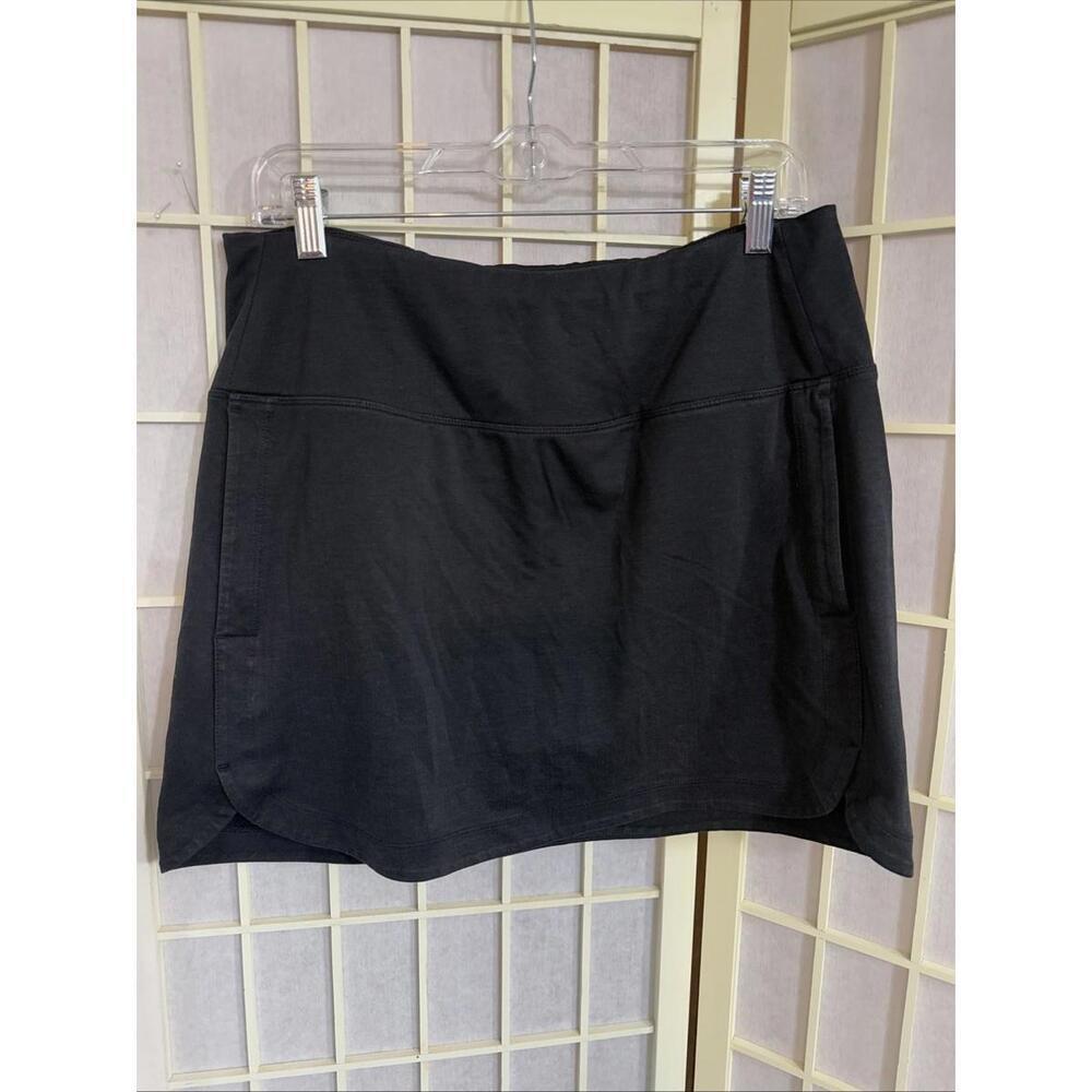 Athleta‎ Preppy Athleisure Minimalist Designer Skirt Skort Black Medium